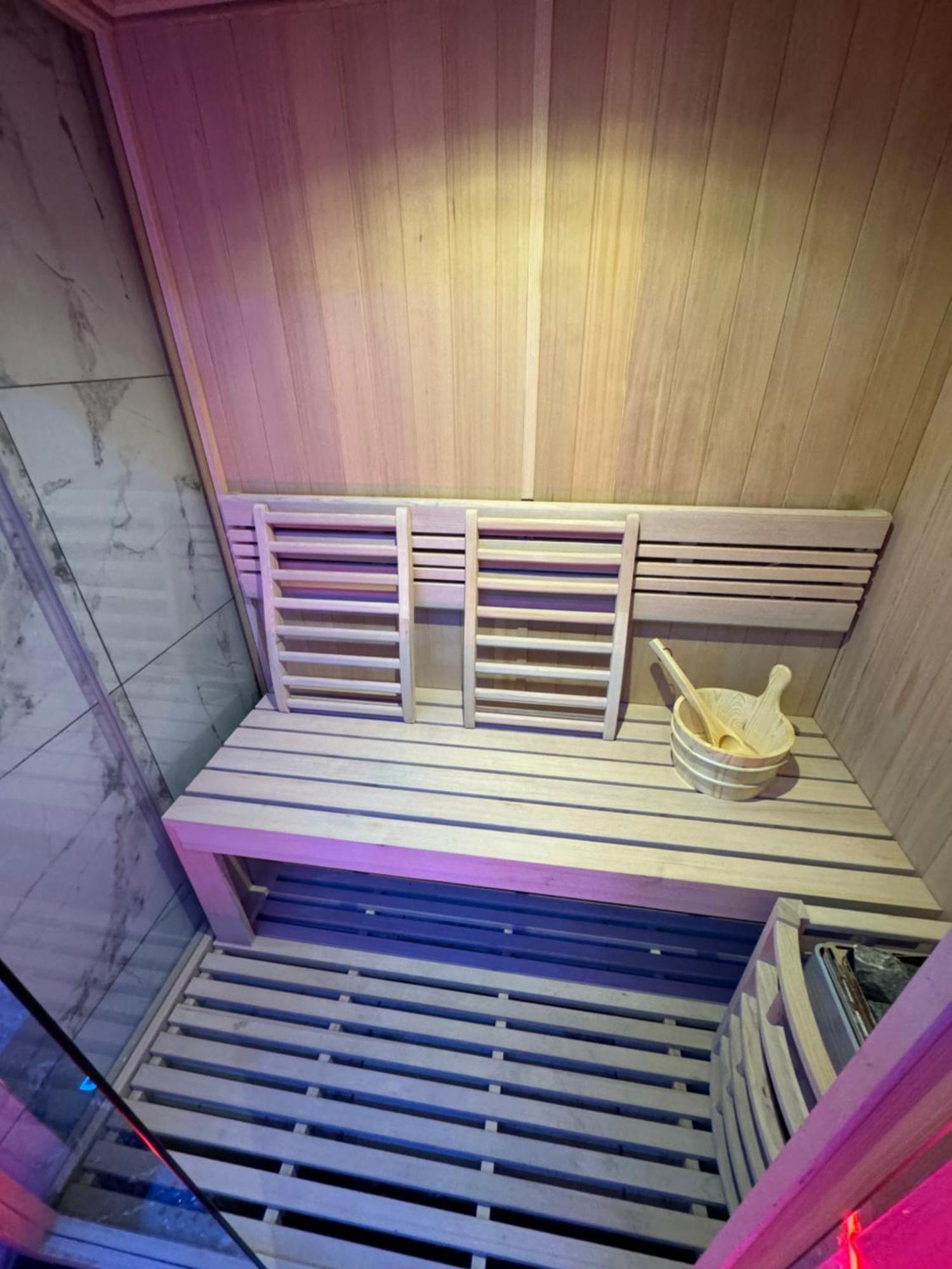 Highfield Private Spa Apartment Bradford  Zewnętrze zdjęcie