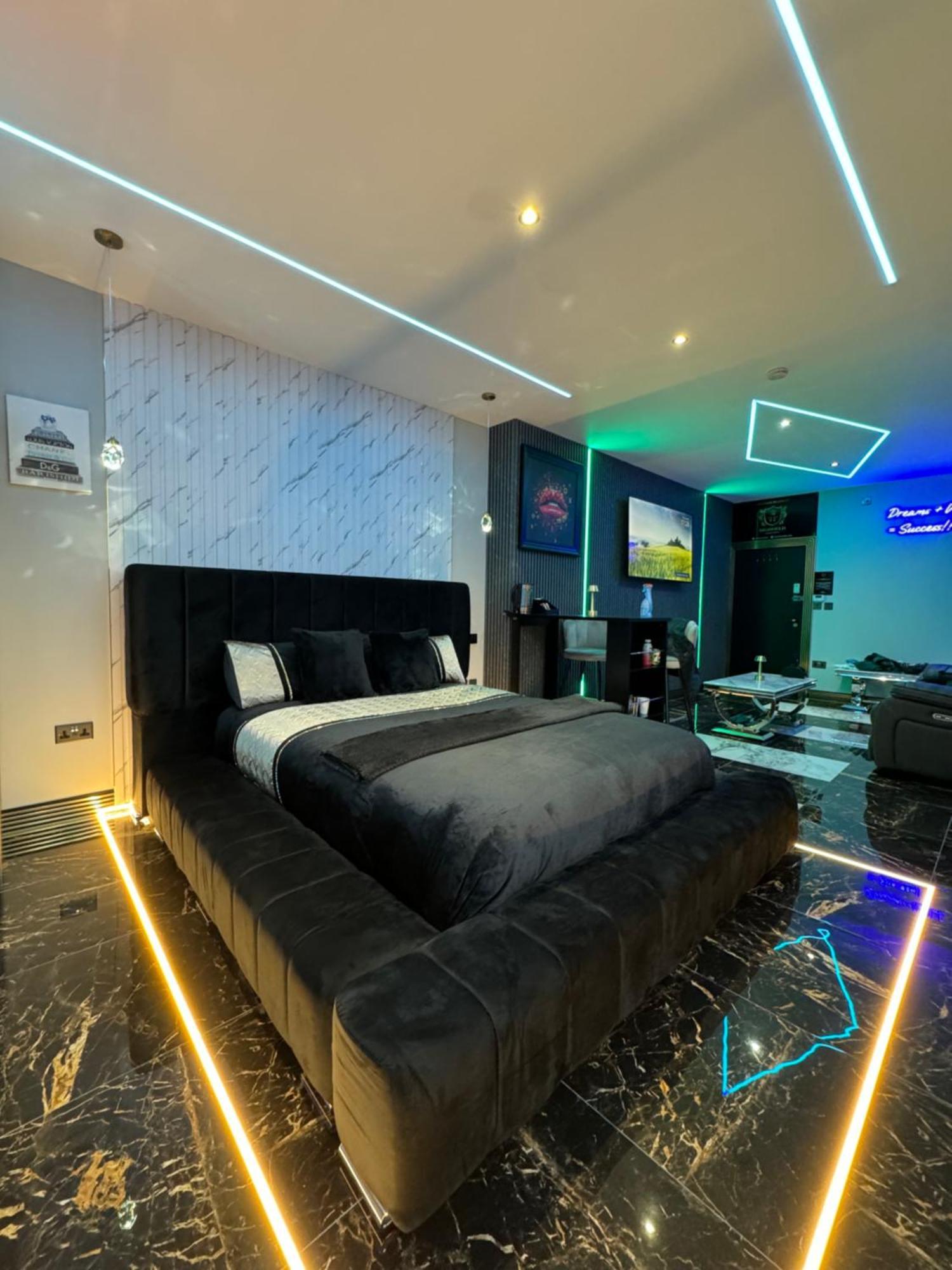 Highfield Private Spa Apartment Bradford  Zewnętrze zdjęcie