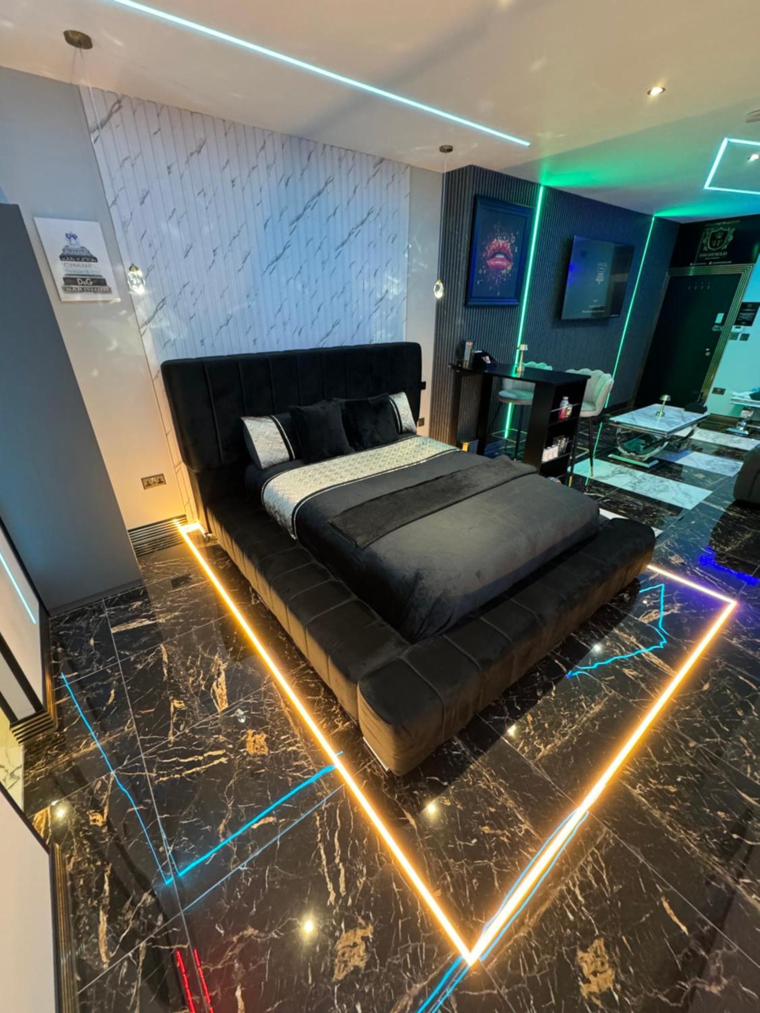 Highfield Private Spa Apartment Bradford  Zewnętrze zdjęcie