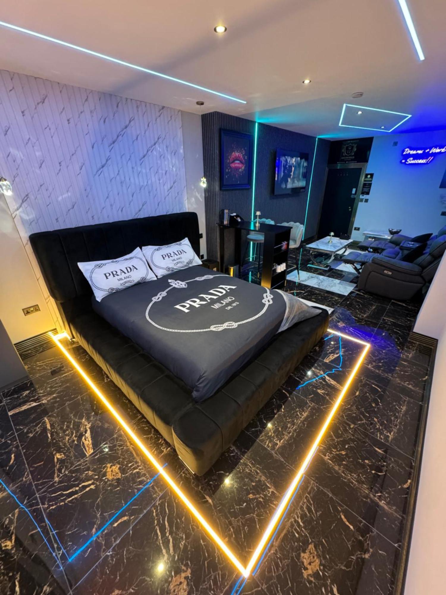 Highfield Private Spa Apartment Bradford  Zewnętrze zdjęcie